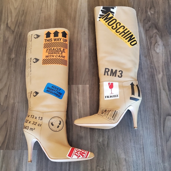 MOSCHINO - UPS mockup tall boots - Picture 7 of 16